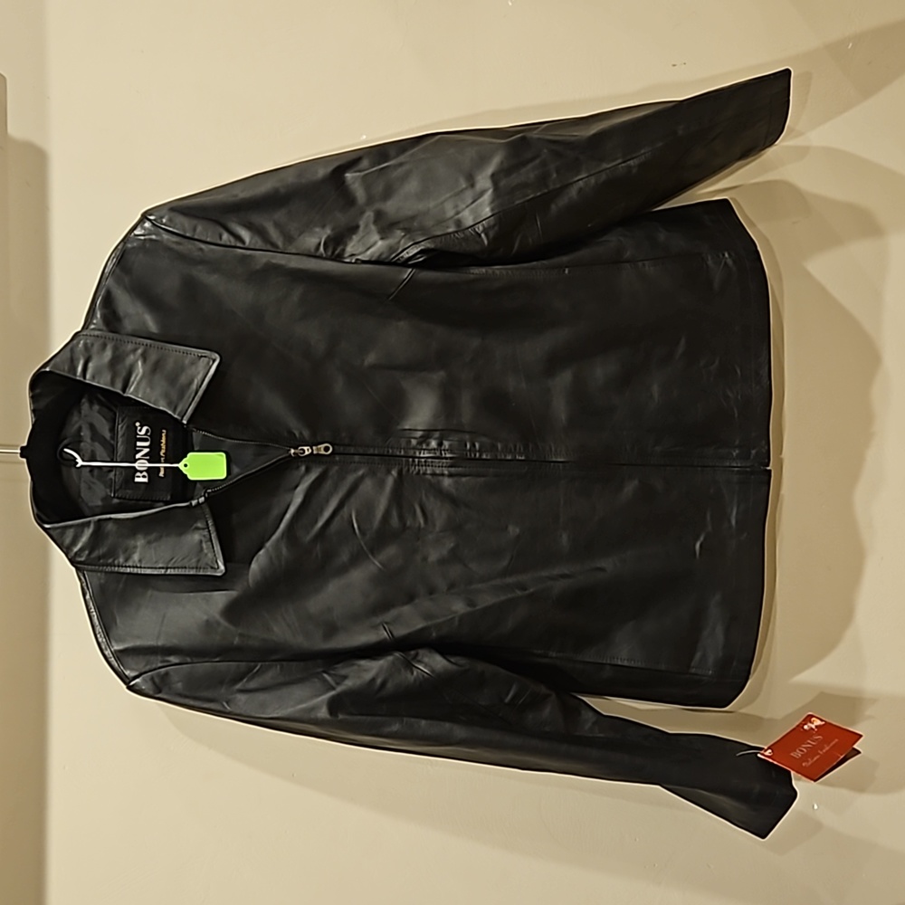 LADIES LEATHER JACKET